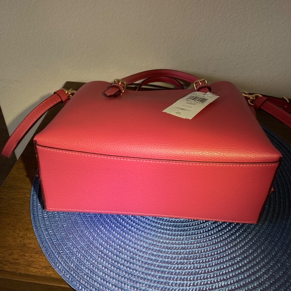 Coach | Bags | Nwt Coach Leather Mollie Tote 25 Strawberry Color ...